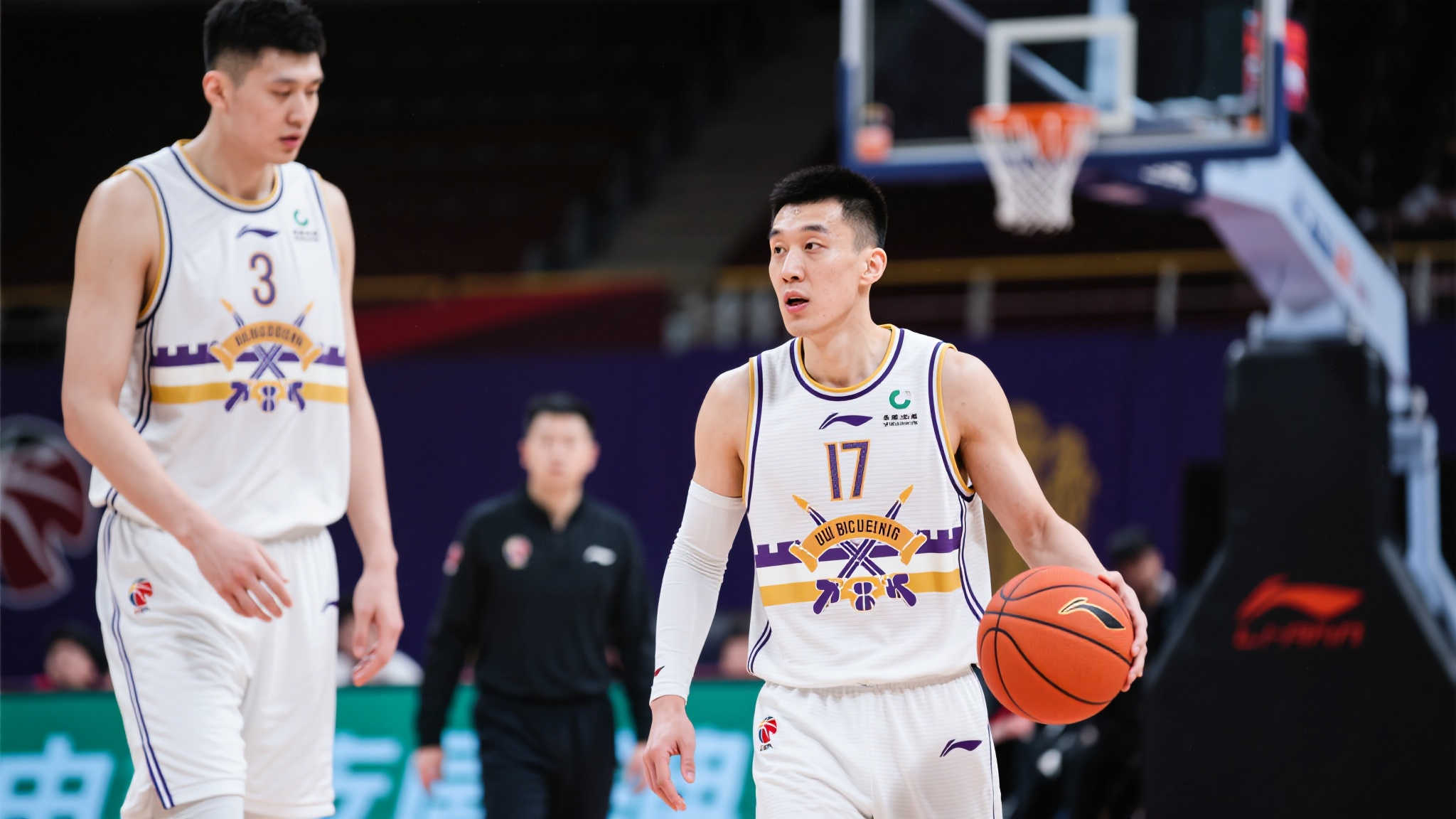 北控瞄准国手级后卫,3大候选浮出水面,张庆鹏或迎故将重逢 北控瞄准国手级后卫,3大候选浮出水面,张庆鹏或迎故将重逢